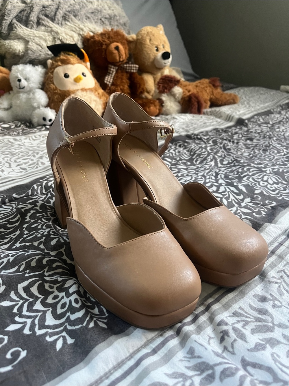 Women’s Tan Platform Mary Jane Heels
